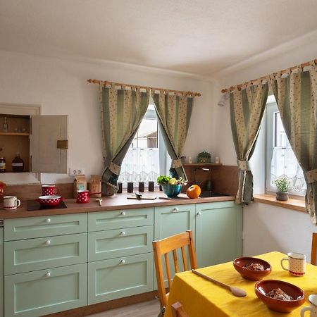 Cherry House - Cosy House - Ideal For Bear Watching, In The Neighborhood Of The Medieval Sneznik Castle Stari Trg pri Lozu Dış mekan fotoğraf