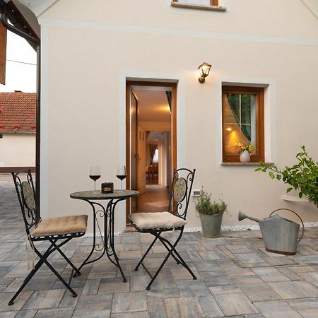 Cherry House - Cosy House - Ideal For Bear Watching, In The Neighborhood Of The Medieval Sneznik Castle Stari Trg pri Lozu Dış mekan fotoğraf