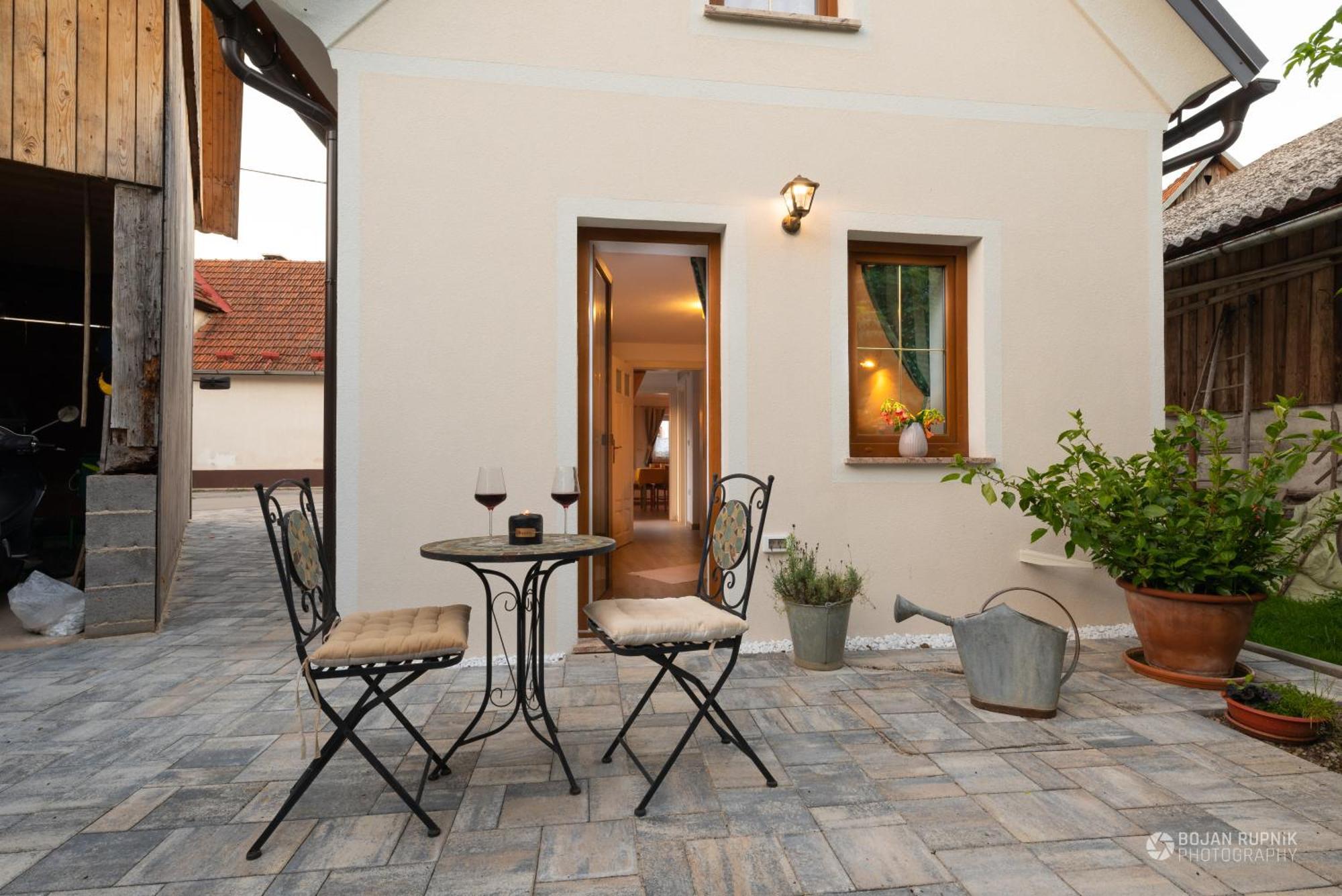 Cherry House - Cosy House - Ideal For Bear Watching, In The Neighborhood Of The Medieval Sneznik Castle Stari Trg pri Lozu Dış mekan fotoğraf